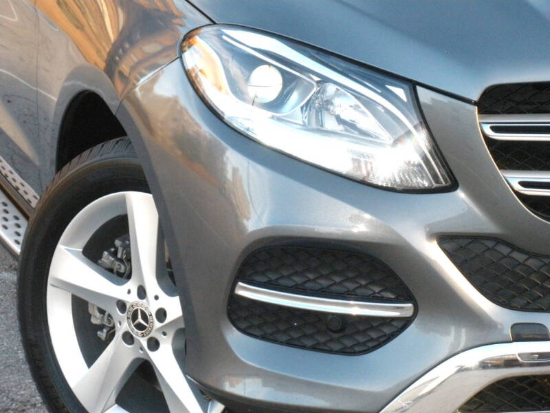 2018 Mercedes Benz GLE 350 4MATIC photo 3