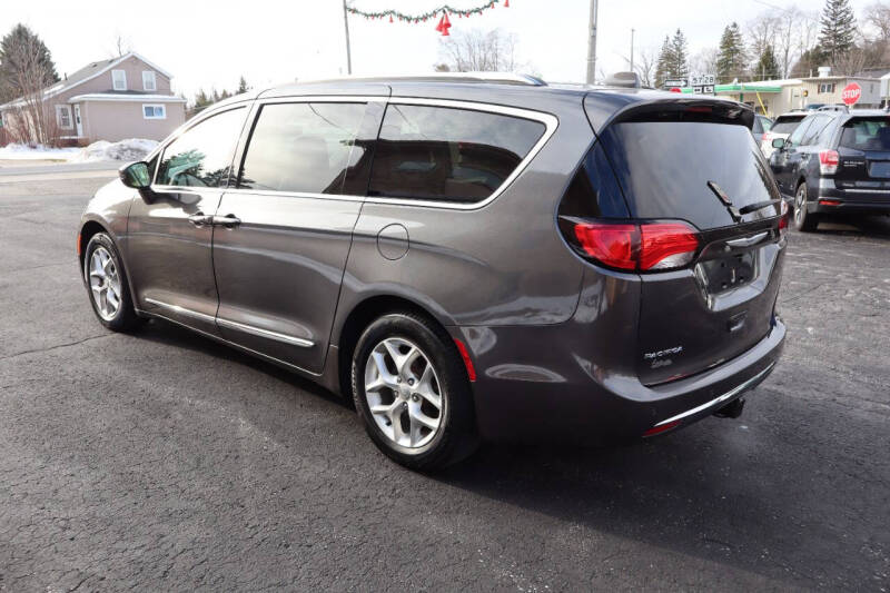 2019 Chrysler Pacifica Touring L Plus