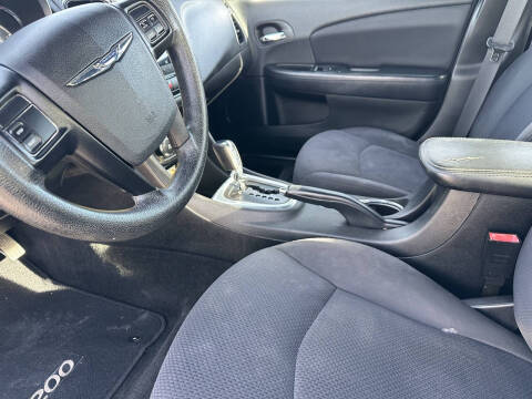 2014 Chrysler 200 LX