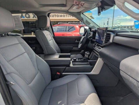 2023 Toyota Sequoia SR5