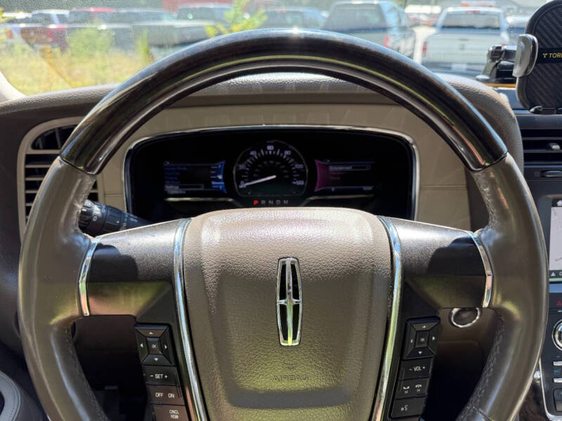 2017 Lincoln Navigator L Select