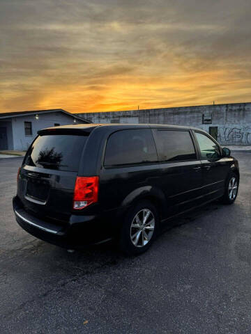 2014 Dodge Grand Caravan SE