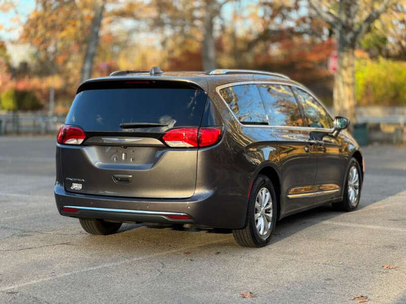 2018 Chrysler Pacifica Touring L