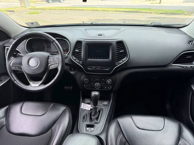 2019 Jeep Cherokee Latitude Plus