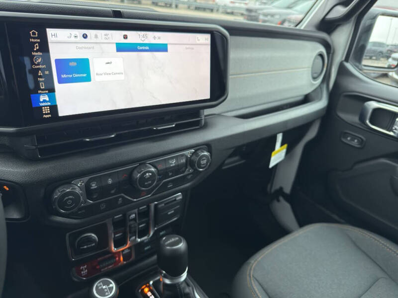 2026 Jeep Gladiator Sport