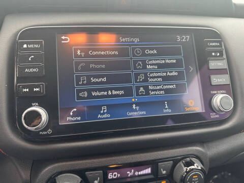 2023 Nissan Kicks SR