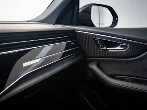 2024 Audi SQ8 4.0T quattro Premium Plus