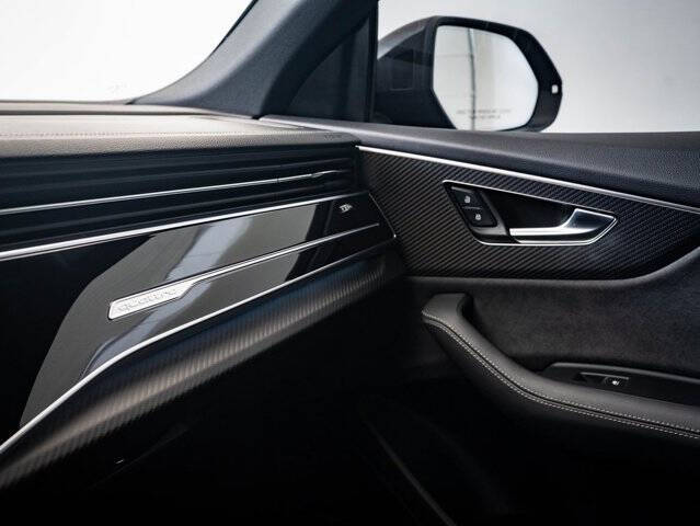 2024 Audi SQ8 4.0T quattro Premium Plus