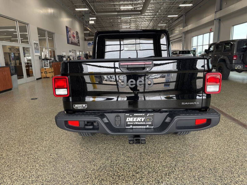 2026 Jeep Gladiator Sahara