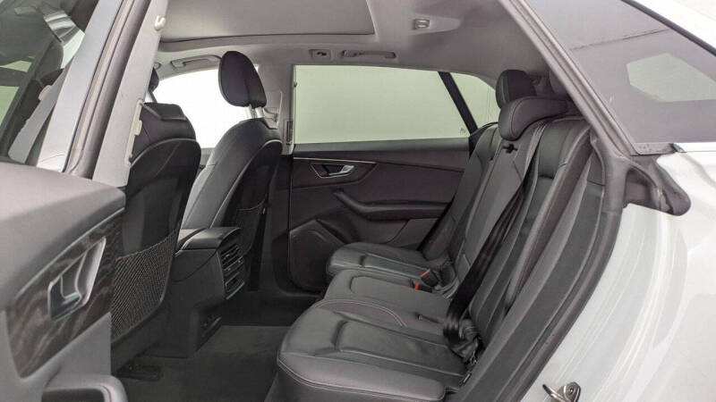 2022 Audi Q8 quattro Premium 55 TFSI