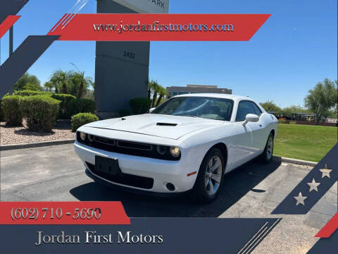 2015 Dodge Challenger SXT