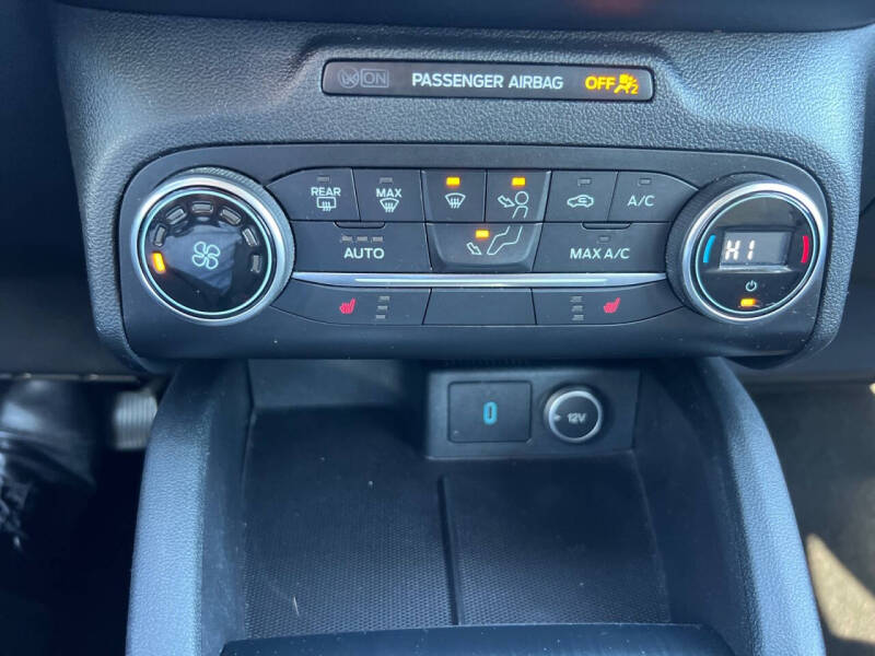 2020 Ford Escape SE