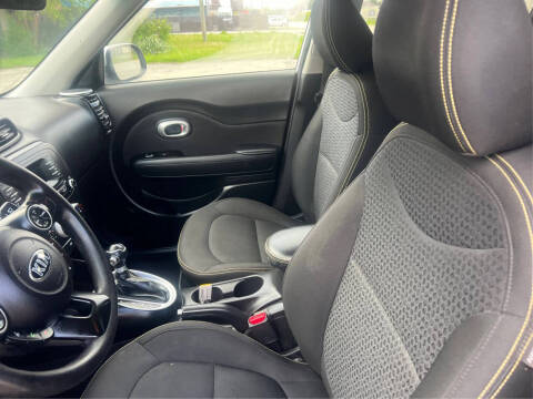 2015 Kia Soul +