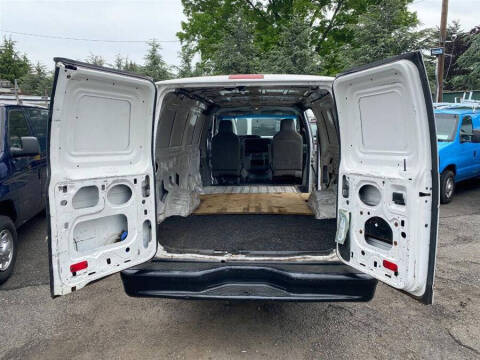 2013 Ford E-Series E-350 SD