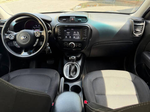 2018 Kia Soul +