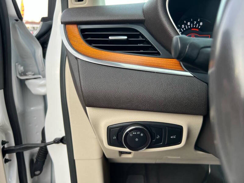 2019 Lincoln MKC Select