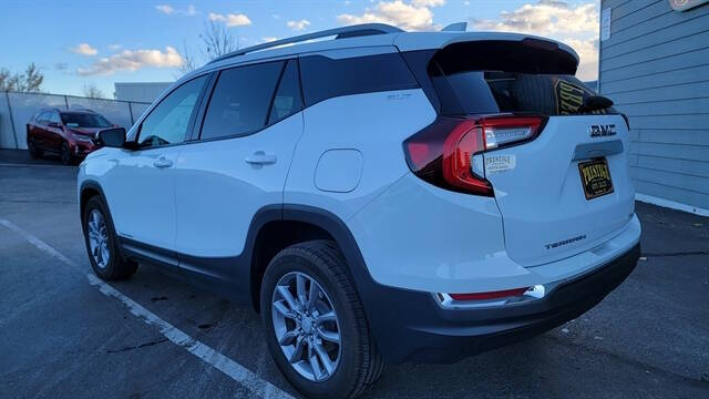 2024 GMC Terrain SLT