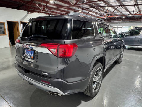 2017 GMC Acadia Denali