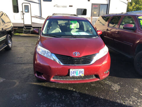 2014 Toyota Sienna for sale at ET AUTO II INC in Molalla OR
