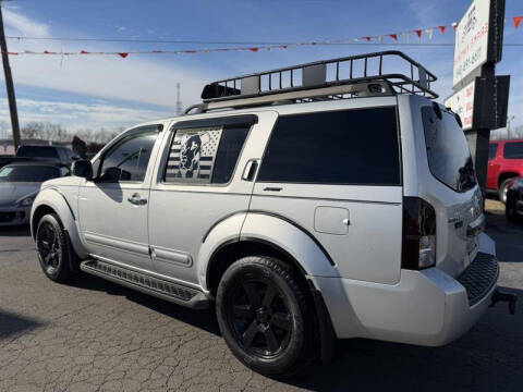 2008 Nissan Pathfinder SE