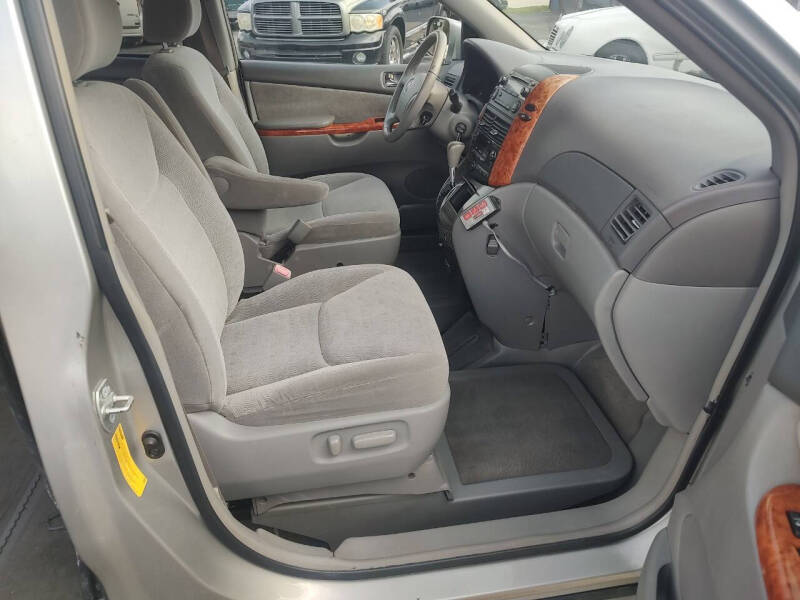 2008 Toyota Sienna XLE