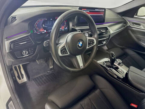 2022 BMW 5 Series 530i