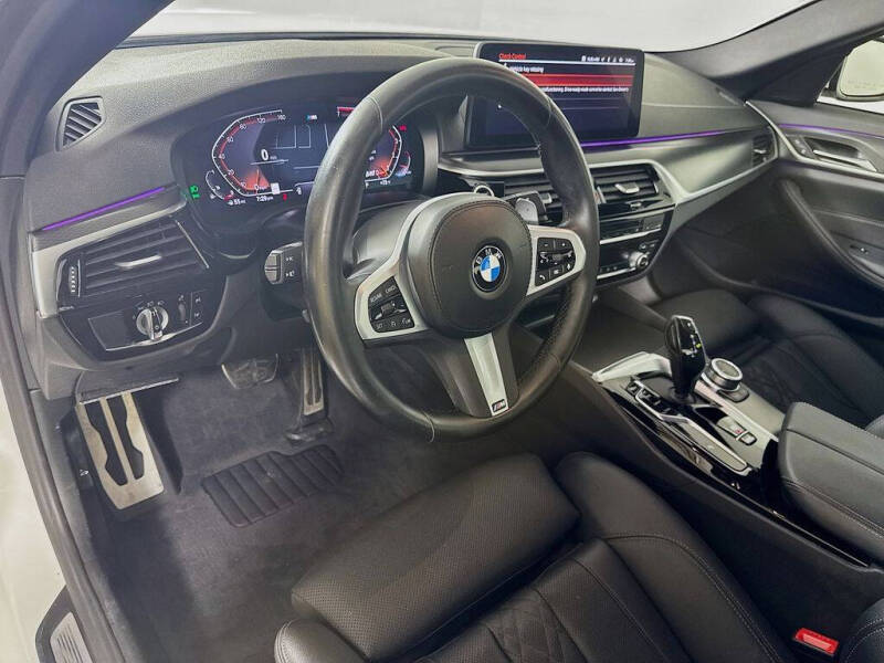 2022 BMW 5 Series 530i
