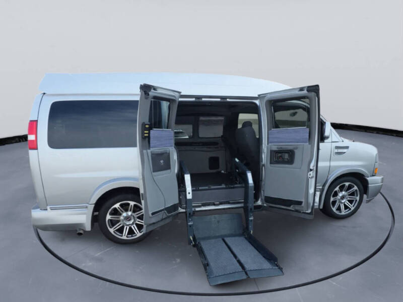2018 GMC Savana 2500