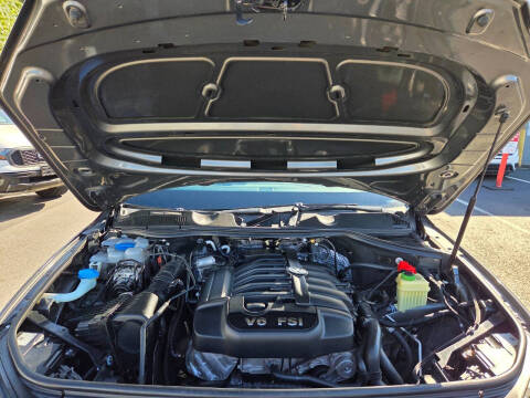 2015 Volkswagen Touareg V6 Sport