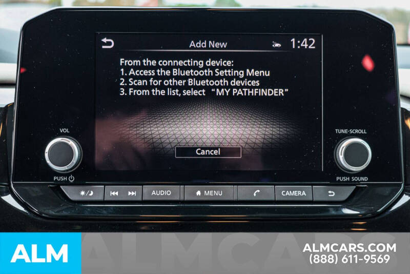 2024 Nissan Pathfinder SV