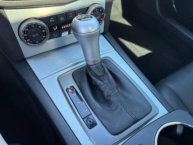 2008 Mercedes-Benz C-Class 24