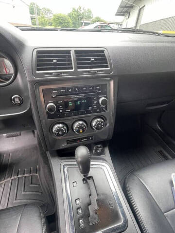 2013 Dodge Challenger SXT