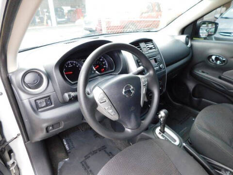 2015 Nissan Versa 1.6 SV