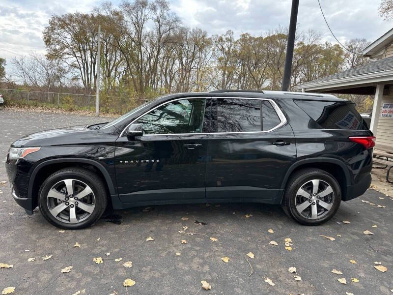 2018 Chevrolet Traverse 3LT photo 2