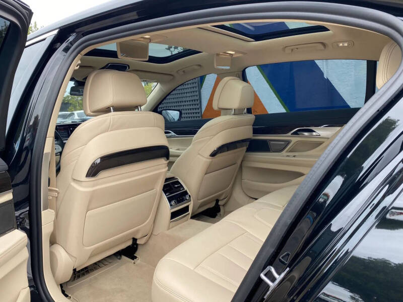 2020 BMW 7 Series 740i