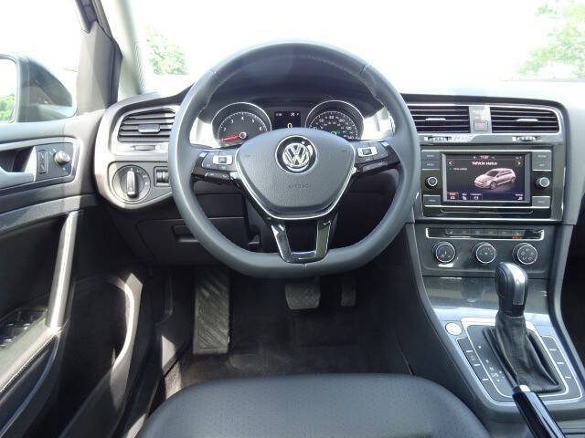 2021 Volkswagen Golf GTI SE