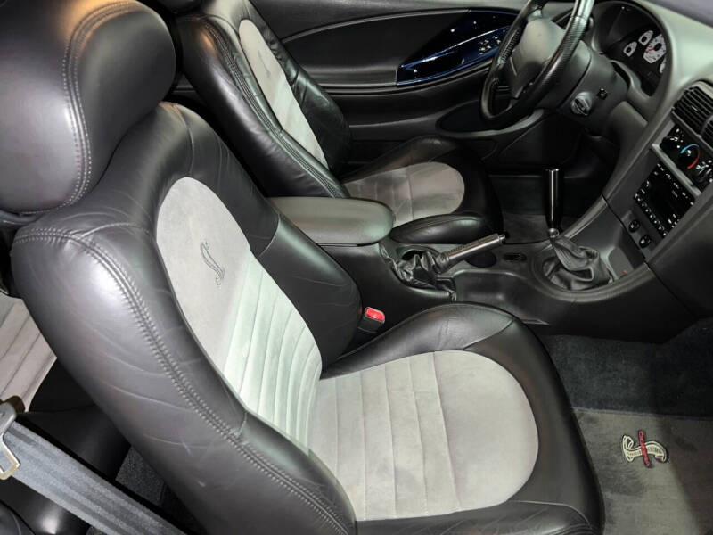 2001 Ford Mustang SVT Cobra