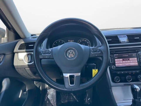 2013 Volkswagen Passat SE PZEV