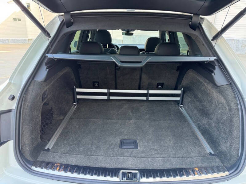 2019 Bentley Bentayga V8