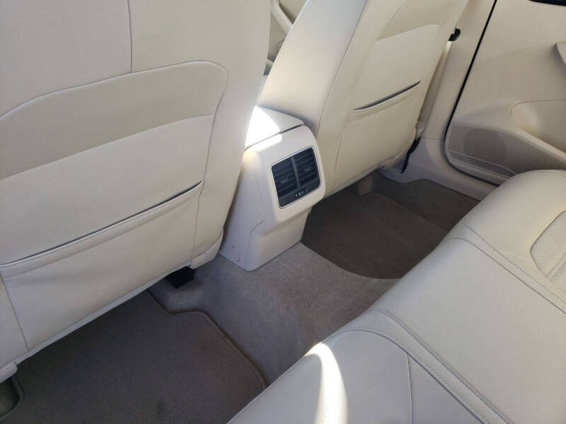 2015 Volkswagen Passat 1.8T SE