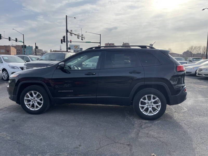2016 Jeep Cherokee for sale at RIVERSIDE AUTO SALES in Sioux City IA
