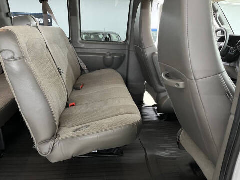 2022 Chevrolet Express LS 3500