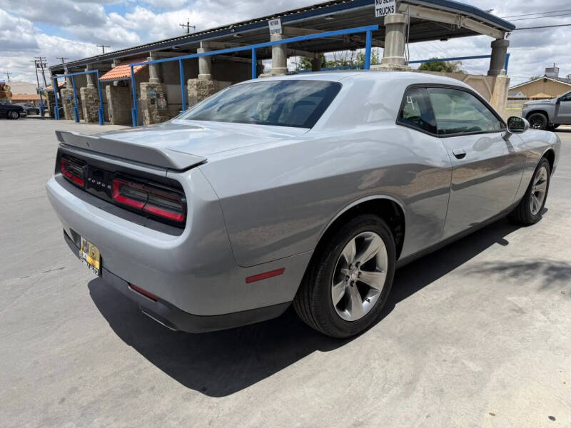 2022 Dodge Challenger SXT