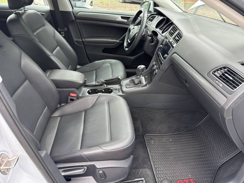2020 Volkswagen Golf TSI