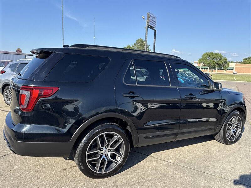 2016 Ford Explorer Sport
