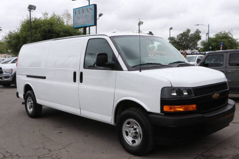 2023 Chevrolet Express 2500
