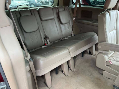 2014 Chrysler Town and Country Touring