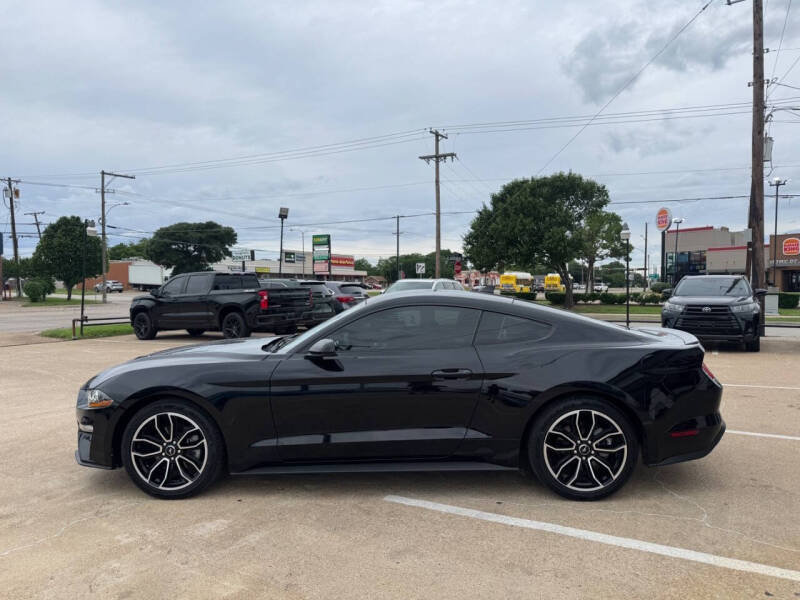 2022 Ford Mustang EcoBoost