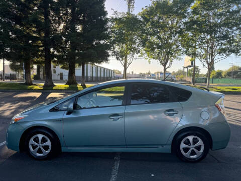 2014 Toyota Prius Two