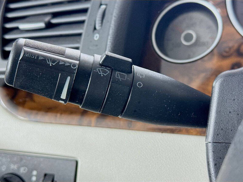 2011 Volkswagen Routan SEL Premium